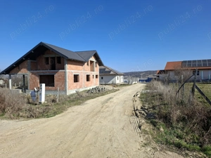 se vând 803 mp teren intravilan în cartierul Dumbrava din municipiul Zalău  - imagine 5