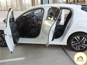 Peugeot 208 Allure Bussines PureTech 100CP, Cutie automata, 2023,Navi, Bord digital vision 3D - imagine 10