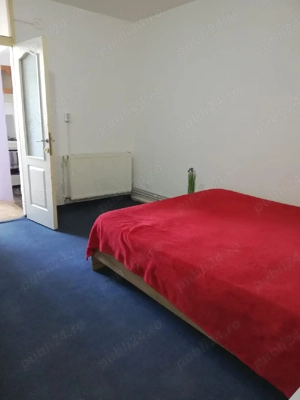 închiriez garsonieră 