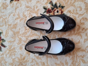 Vand pantofi negri fete nr. 27