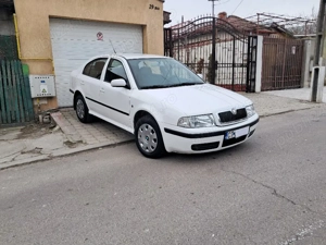 SKODA OCTAVIA - 2010 - Unic Proprietar - 130.000 KM - Stare Impecabilă ( Pachet de Drumuri Grele )  - imagine 2