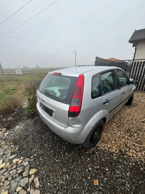 1500 Ron -Vând Ford Fiesta 1.4 benzina pentru dezmembrări sau piese - imagine 2