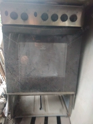 Aragaz cu cuptor, de inox, Indesit, cu 2 senzori arsi sau schimb