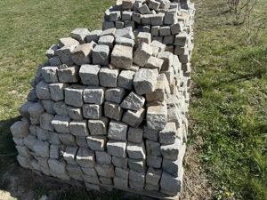 Piatra cubica granit