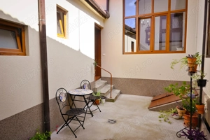 Ofer spre inchiriere casa nou renovata. 160 mp. Central. Lugoj. - imagine 8