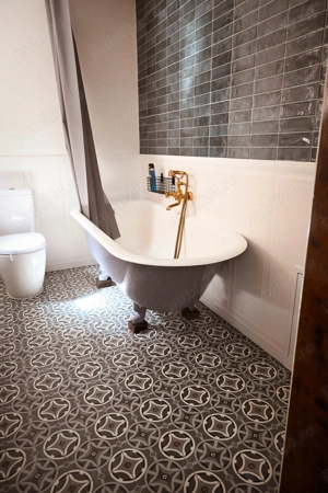 Ofer spre inchiriere casa nou renovata. 160 mp. Central. Lugoj. - imagine 10