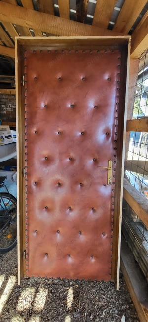 Ușă lemn tapițată intrare