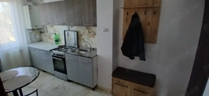 Apartament cu doua camere de inchiriat.