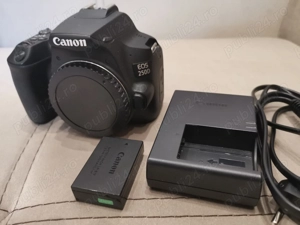 DSLR Canon 250d 4k cel mai mic model