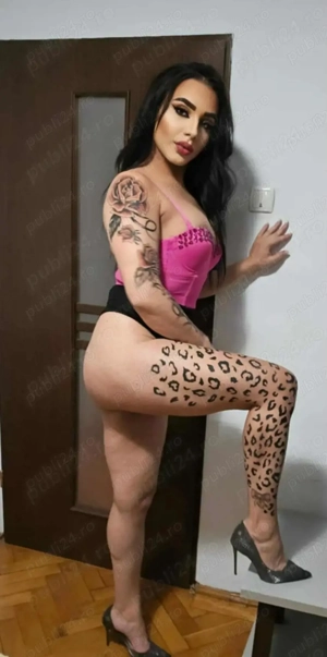 Teresa! Transexuala siliconata poze reale nu fake sau travestiti