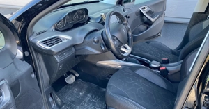 Peugeot 2008 1.2 PureTech Turbo EAT6 S&S Allure - imagine 4