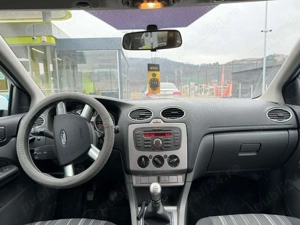 Ford Focus 1.6 TDCi 2011   E 5 - imagine 4