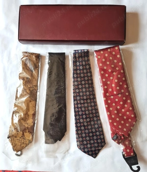 4 cravate vechi   vintage (NOS), stare excelentă