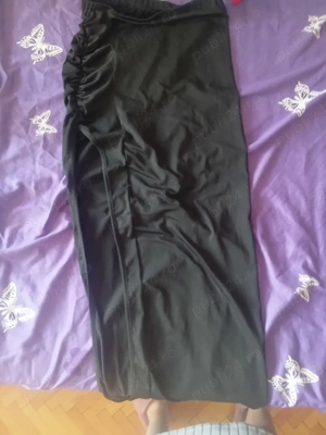 fustă cu crăpătură 