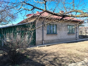 Vând  casă Moreni  Bulevardul Republicii  - imagine 2