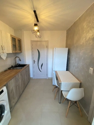 Proprietar vand apartament 2 camere Decomandat - imagine 3