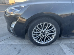Ford Focus 1.5 benzina 2020 - imagine 10