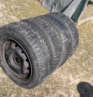 Cauciucuri Continetal aproape noi cu jantă de vară Logan I