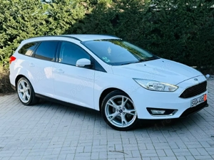 Ford Focus 1.5Benzina Navi Led Camera Euro6 - imagine 2