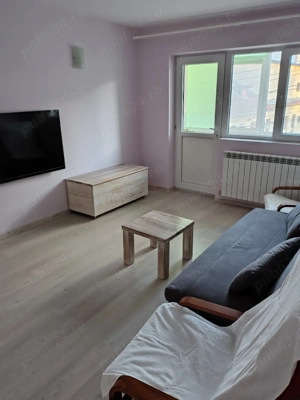 vand apartament 2 camere, decomandat, central, et.1