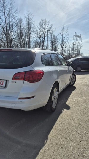 Opel Astra J - imagine 4