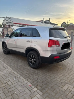 De vanzare Kia Sorento - imagine 3