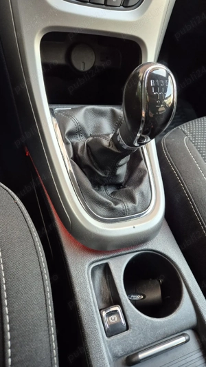 Opel Astra J - imagine 8