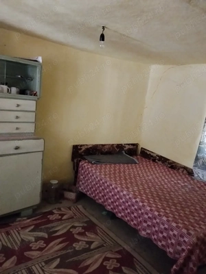 Casă bătrânească de vanzare - imagine 8