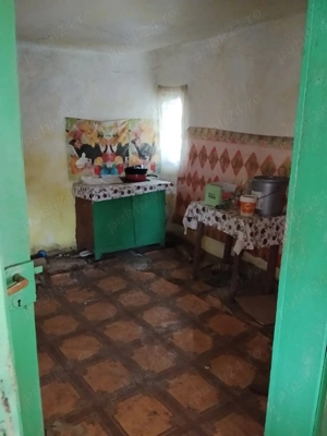 Casă bătrânească de vanzare - imagine 7