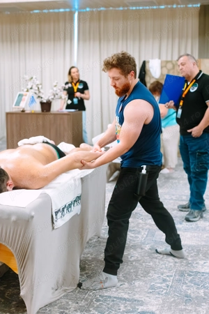Masaj relaxare  ,decontracturant muscular,reflexoterapie,thai streching massage,terapeut