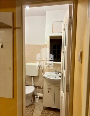 Decomandat cu 2 b #259;i si 2 balcoane la etajul 3 - imagine 10