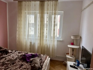 Decomandat cu 2 b #259;i si 2 balcoane la etajul 3 - imagine 3