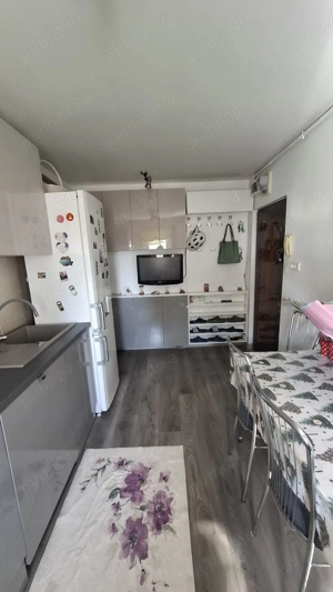Vând apartament în zona Modern - imagine 4