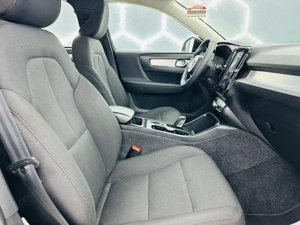 VOLVO Xc-40 - imagine 16