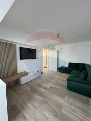 Apartament cu 4 camere de închiriat în zona Polivalenta - imagine 2