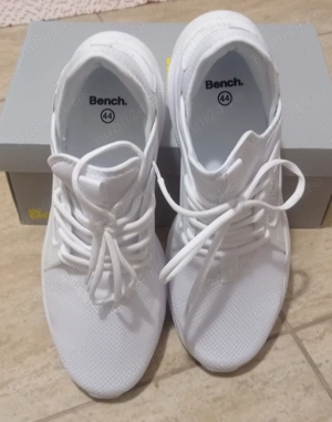 Adidași mărimea 44