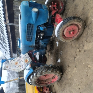 Vând tractor și samanatoare mecanica  - imagine 5