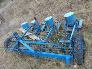 Vând tractor și samanatoare mecanica  - imagine 8