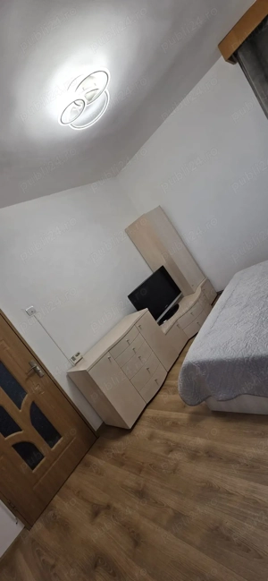 Inchiriez apartament 3 camere decomandat - imagine 9