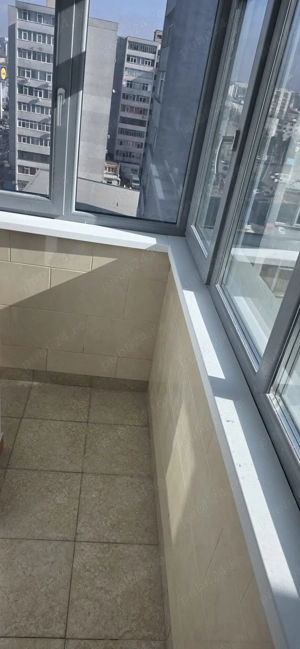 Inchiriez apartament 3 camere decomandat - imagine 4