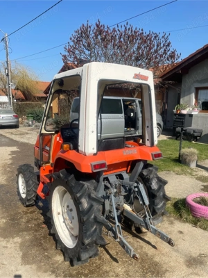 Tractor Kubota 4x4  - imagine 5