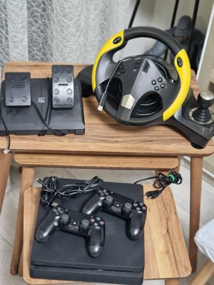 Vanzare ps 4 stare foarte buna 1 TB