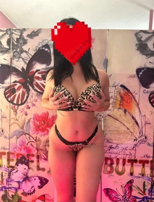 Buna bruneta noua la tine!  