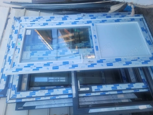 Vand usi din pvc noi, albe si gri DE EXTERIOR, plus usi albe de interior pline cu panel, 780 lei.