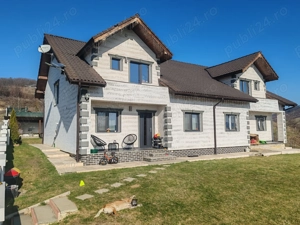 Se vinde casa într-o poziție deosebită  - imagine 2