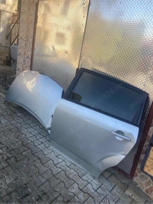 Dezmembrez Toyota Corolla Verso 1.8 VVTI - imagine 6