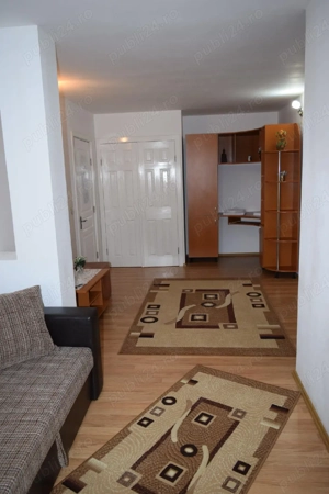 PRIMESC IN.gazda o doamna sau domnisoara