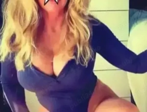 Blonda cu exsperienta