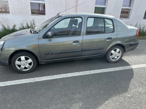 Renault clio - imagine 5