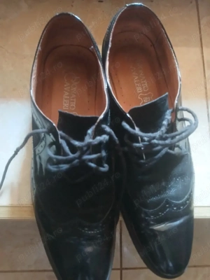 Pantofi italienesti realizati din material de foarte buna calitate cu talpa extra confort .